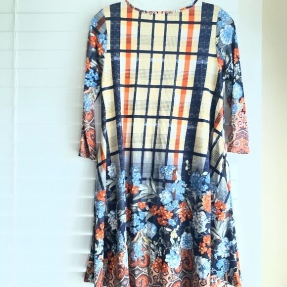 Floral Tunic  - Picture 2 of 5